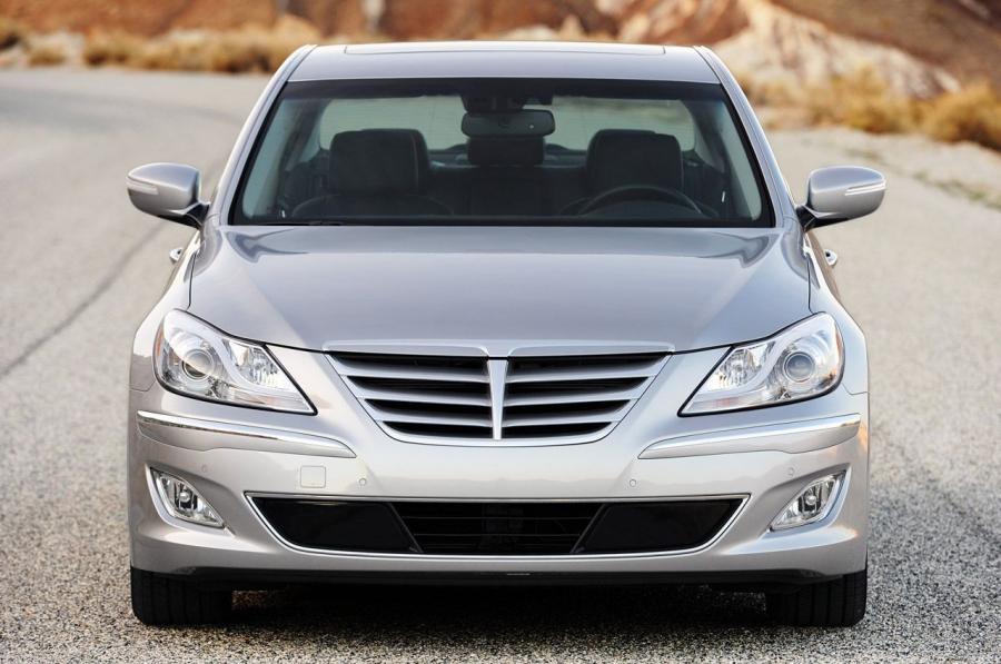  Hyundai Genesis 2012 года  (фото 71 из 73)